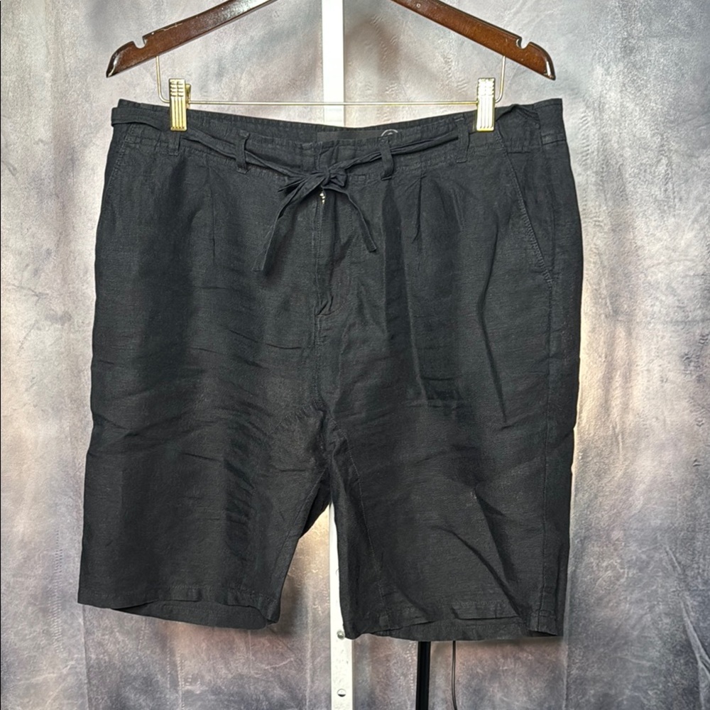 Treasure & Bond Black Men's Shorts Size 34